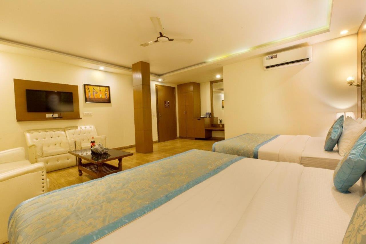 Hotel Viva Palace By Opo New Delhi Luaran gambar