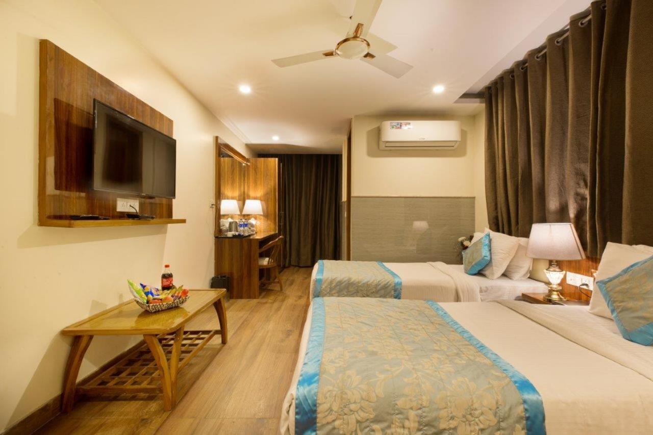 Hotel Viva Palace By Opo New Delhi Luaran gambar