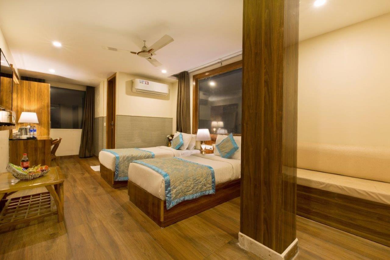 Hotel Viva Palace By Opo New Delhi Luaran gambar